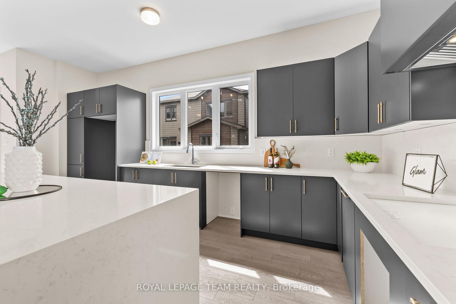 Photo 10 of 407 Euphoria Crescent, Ottawa, Barrhaven - Heritage Park — HOMEH