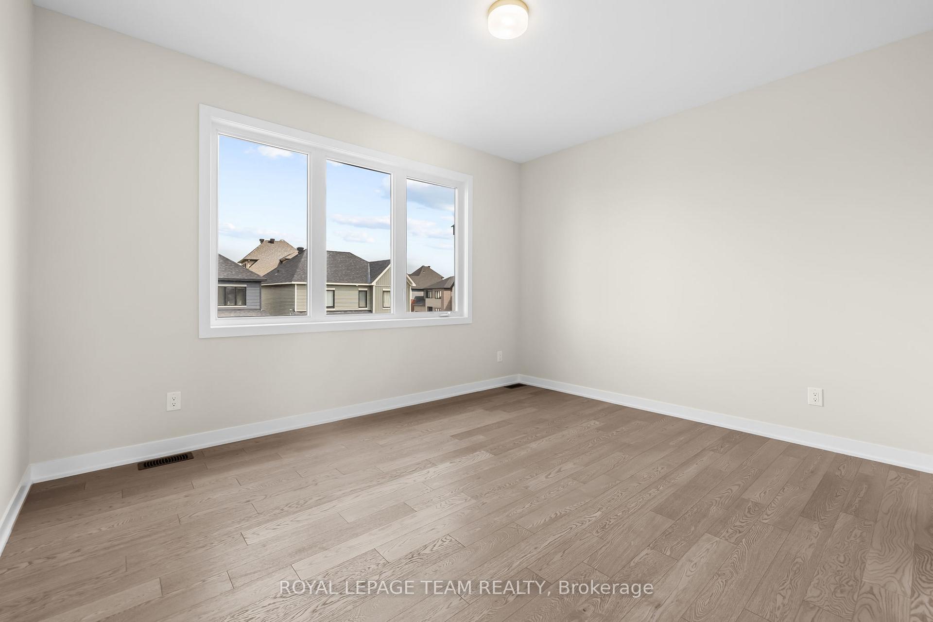 Photo 22 of 407 Euphoria Crescent, Ottawa, Barrhaven - Heritage Park — HOMEH