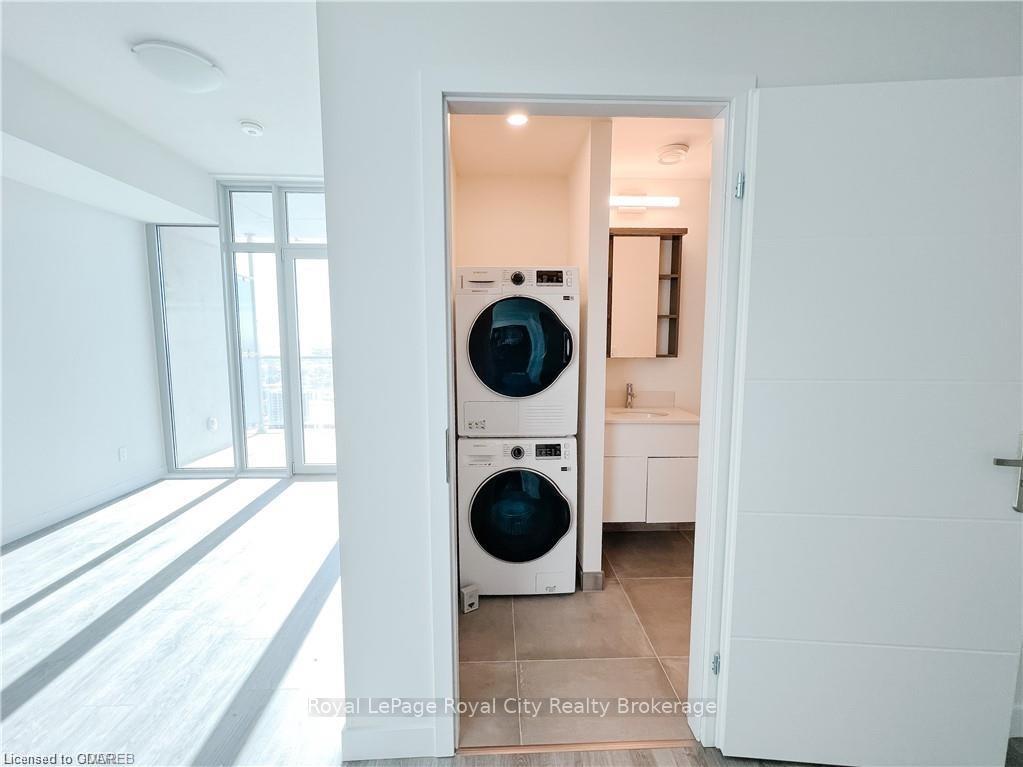 Photo 7 of Unit 3612, 60 Frederick Street, Kitchener, City Commercial Core — HOMEH