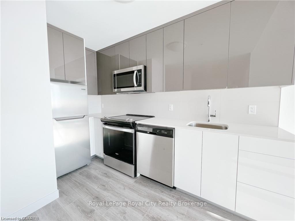 Photo 11 of Unit 3612, 60 Frederick Street, Kitchener, City Commercial Core — HOMEH