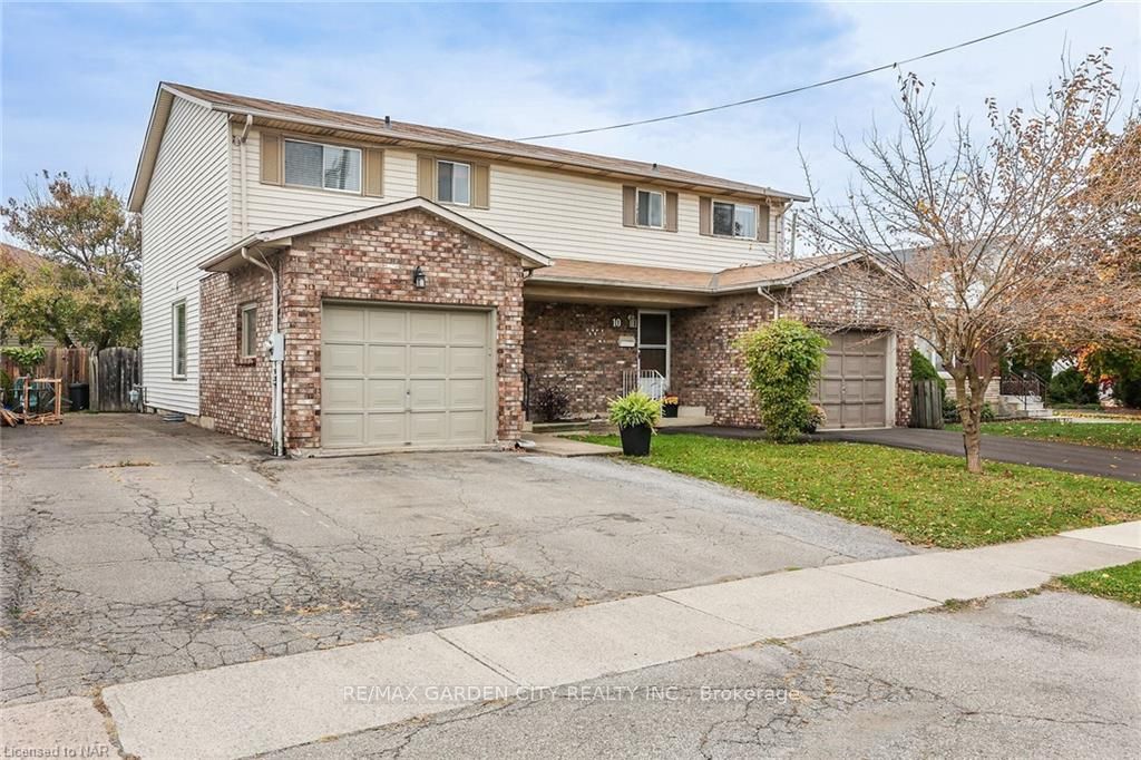 Photo 2 of 12 Hillview Road N, St. Catharines, Western Hill — HOMEH