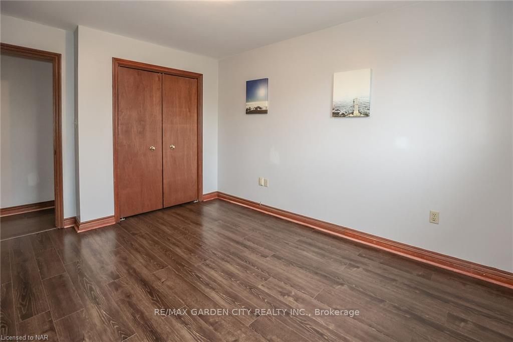 Photo 22 of 12 Hillview Road N, St. Catharines, Western Hill — HOMEH