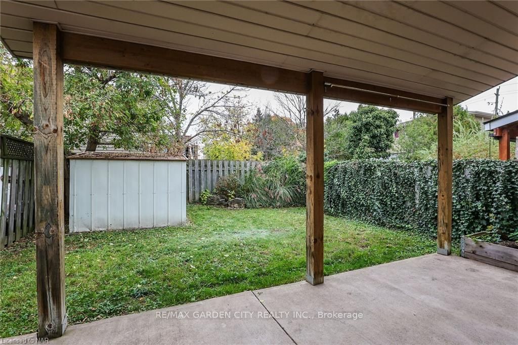 Photo 31 of 12 Hillview Road N, St. Catharines, Western Hill — HOMEH