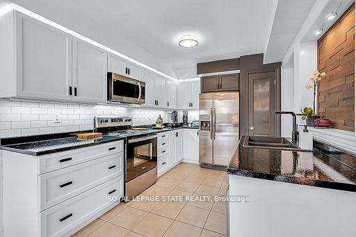 Photo 11 of 250 Fall Fair Way, Hamilton, Binbrook — HOMEH