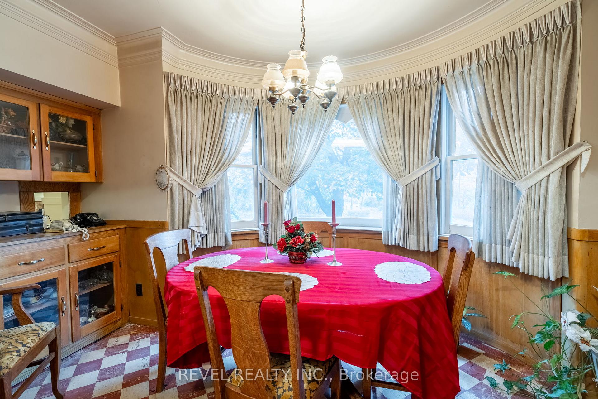 Photo 11 of 19 Pottruff Road S, Hamilton, Corman — HOMEH