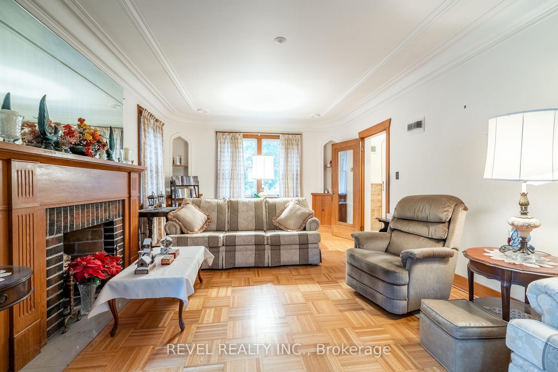 Photo 15 of 19 Pottruff Road S, Hamilton, Corman — HOMEH