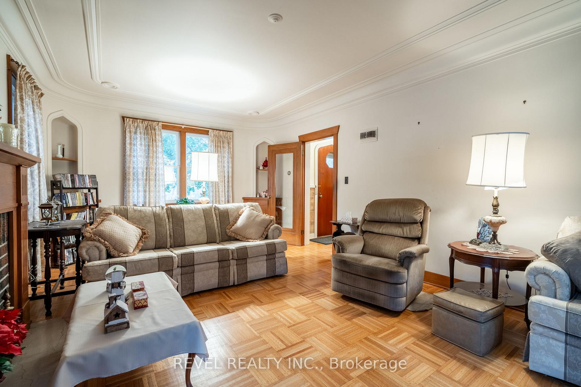 Photo 16 of 19 Pottruff Road S, Hamilton, Corman — HOMEH