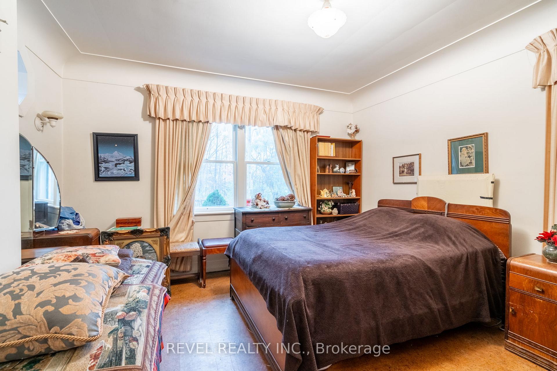 Photo 19 of 19 Pottruff Road S, Hamilton, Corman — HOMEH