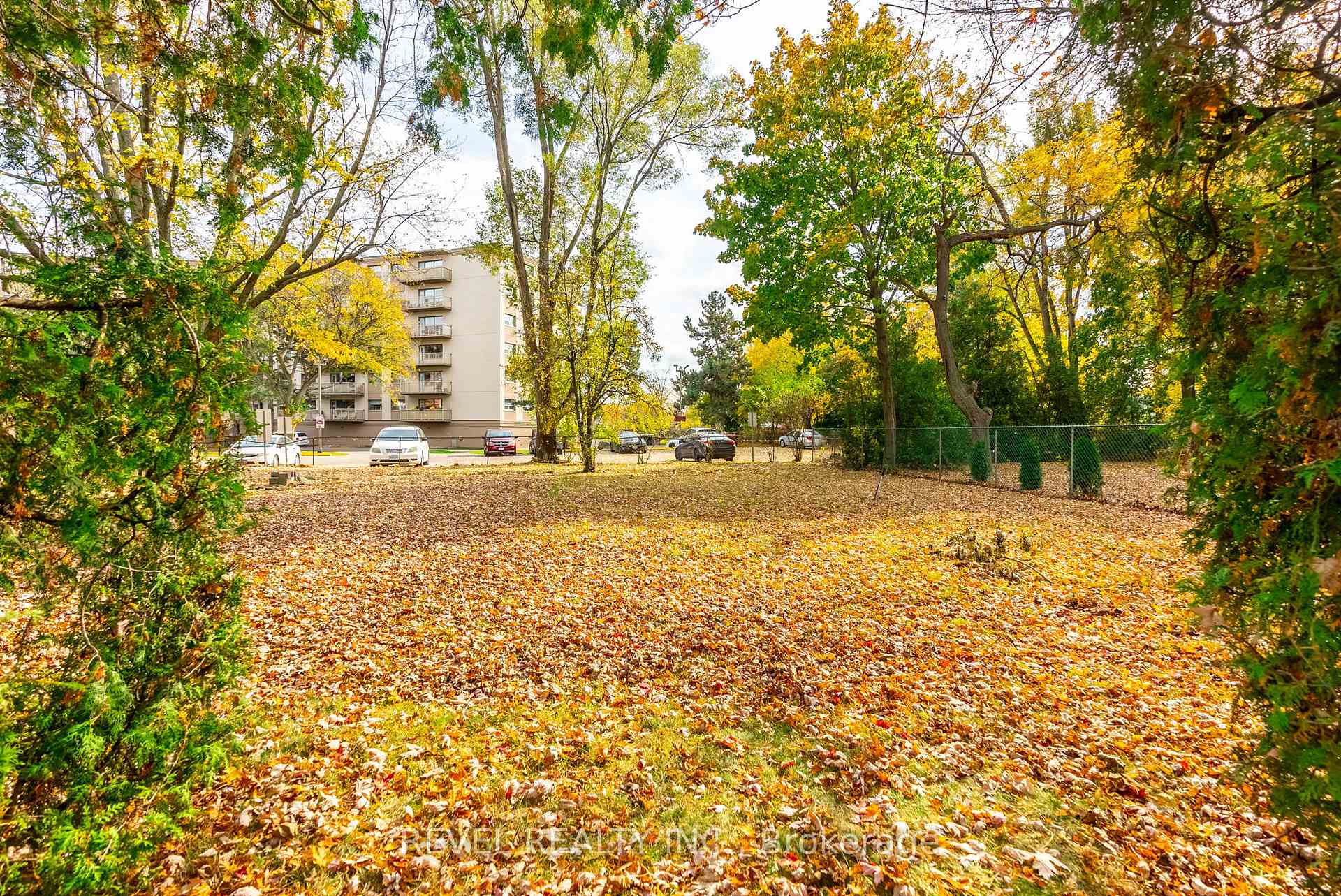 Photo 25 of 19 Pottruff Road S, Hamilton, Corman — HOMEH