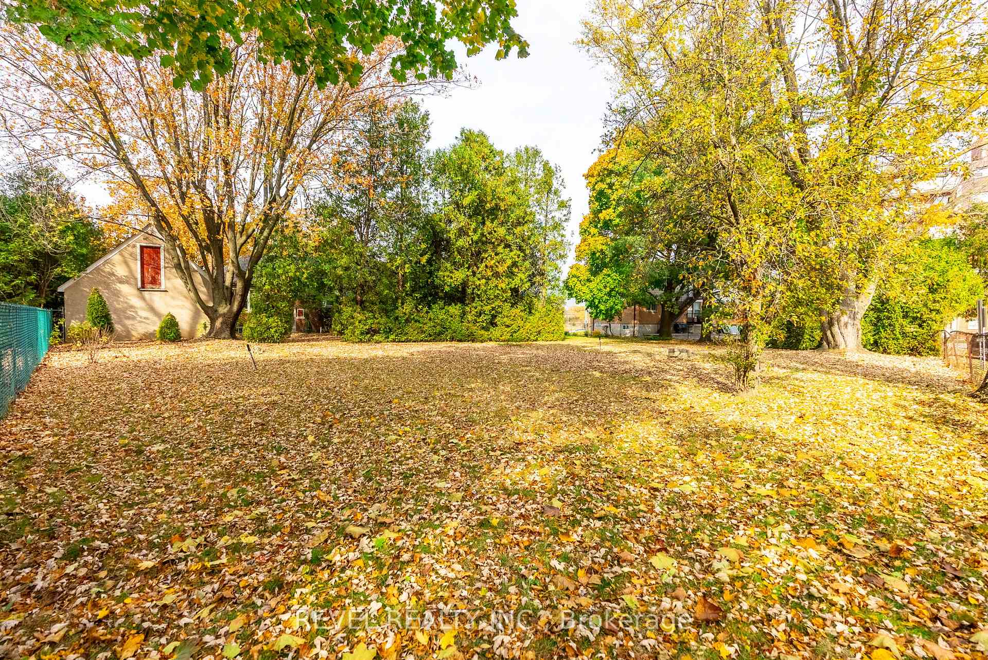 Photo 27 of 19 Pottruff Road S, Hamilton, Corman — HOMEH