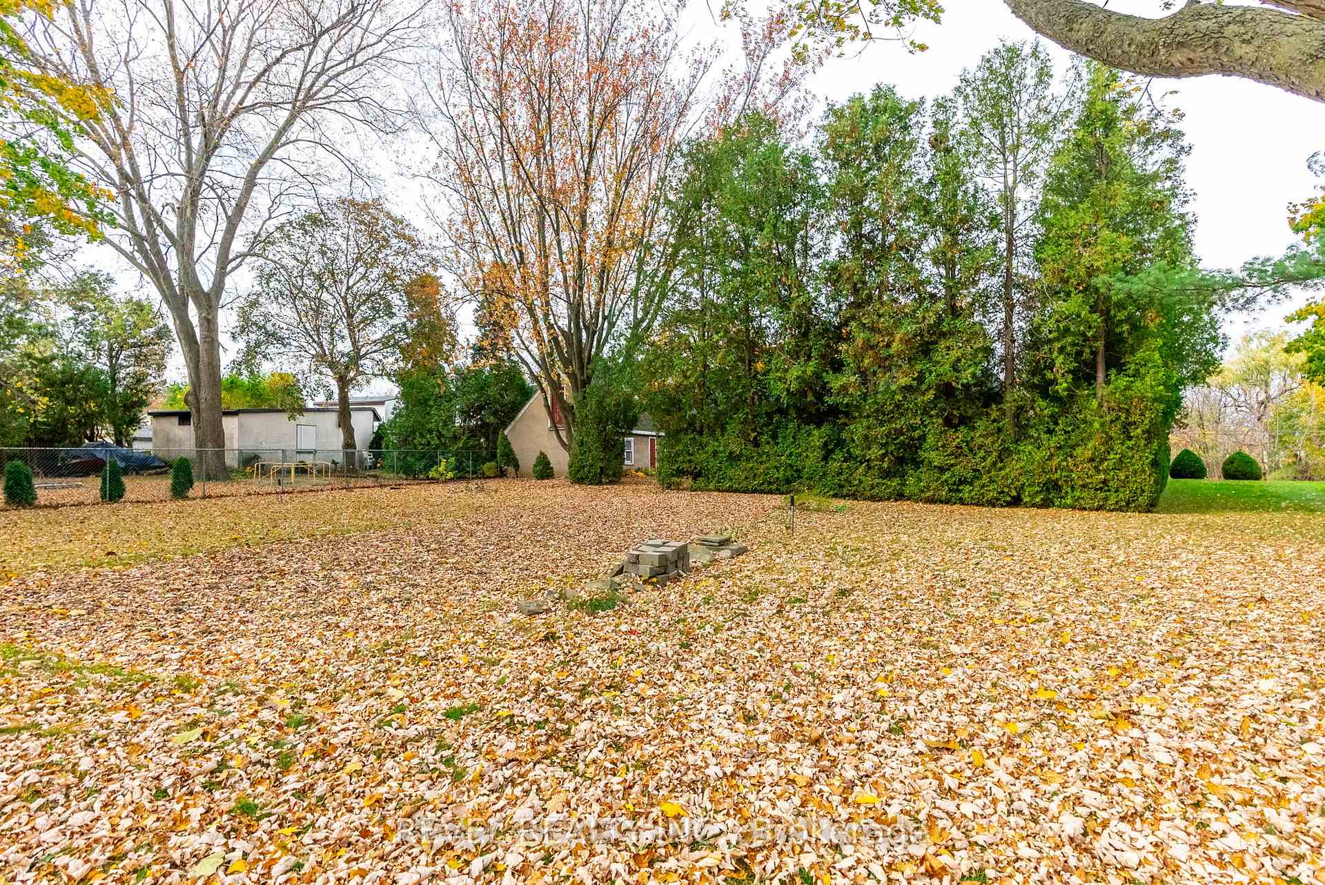 Photo 28 of 19 Pottruff Road S, Hamilton, Corman — HOMEH