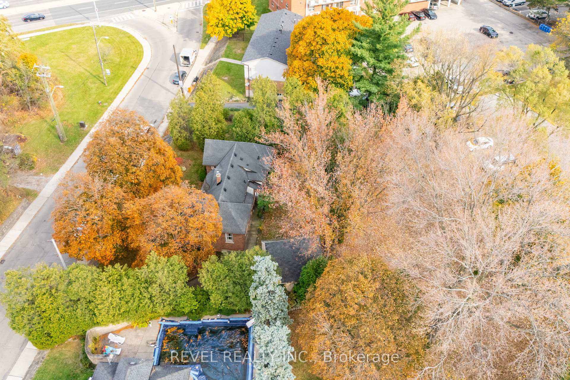 Photo 31 of 19 Pottruff Road S, Hamilton, Corman — HOMEH