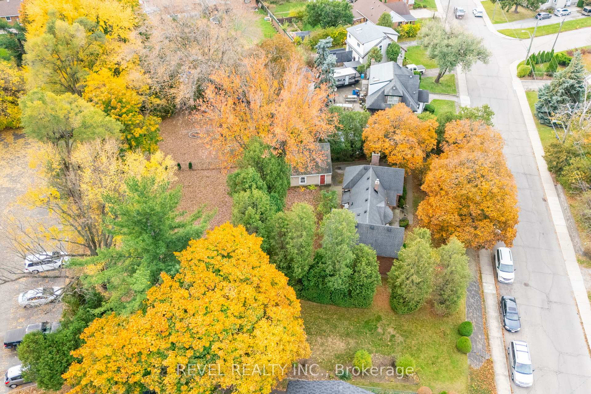 Photo 33 of 19 Pottruff Road S, Hamilton, Corman — HOMEH