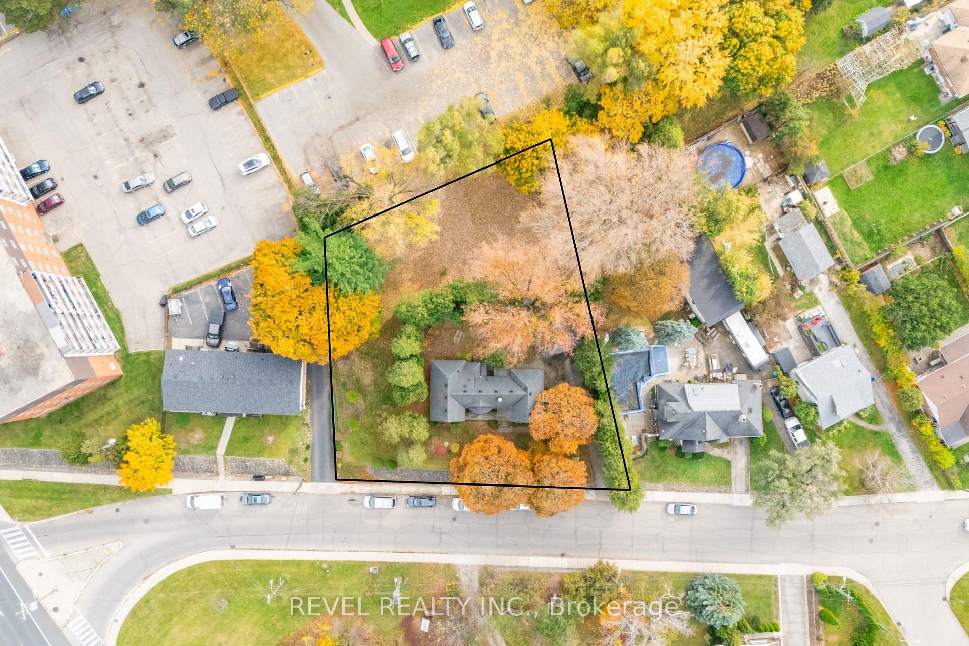 Photo 38 of 19 Pottruff Road S, Hamilton, Corman — HOMEH