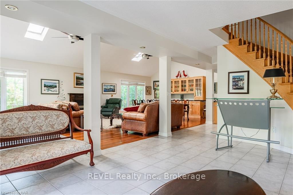 Photo 10 of 10 Watersedge Circle, St. Catharines, Lakeshore — HOMEH
