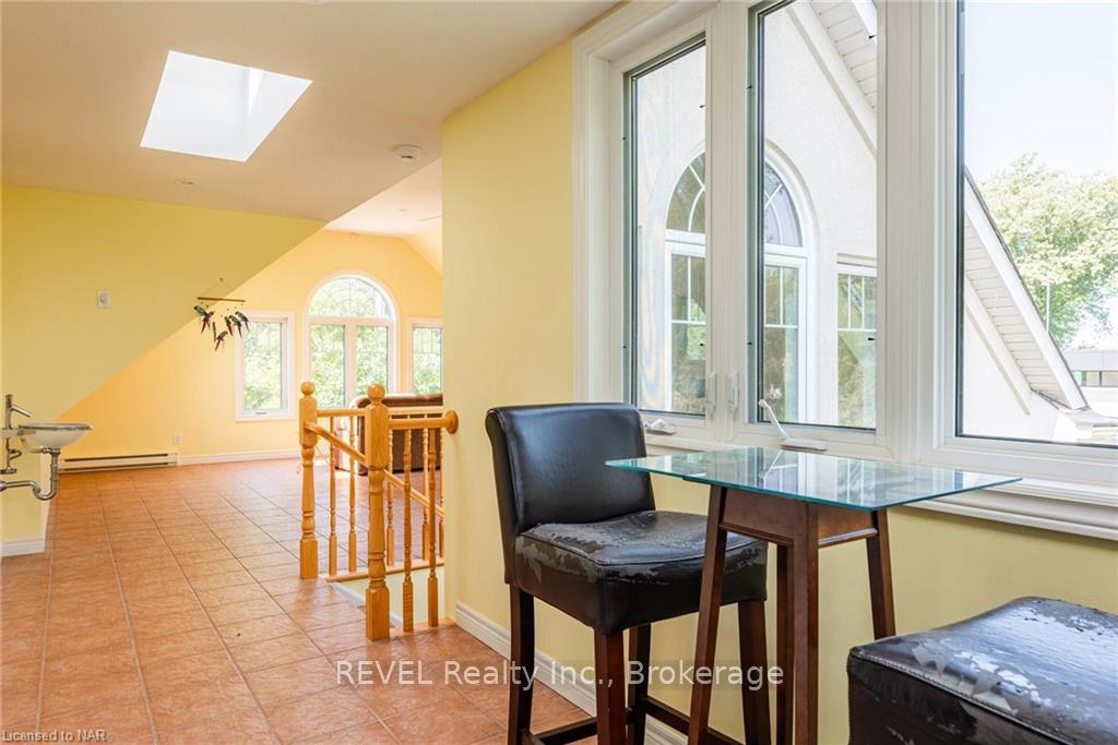 Photo 45 of 10 Watersedge Circle, St. Catharines, Lakeshore — HOMEH