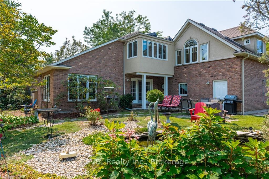 Photo 55 of 10 Watersedge Circle, St. Catharines, Lakeshore — HOMEH