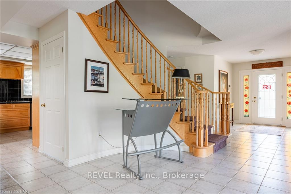 Photo 26 of 10 Watersedge Circle, St. Catharines, Lakeshore — HOMEH