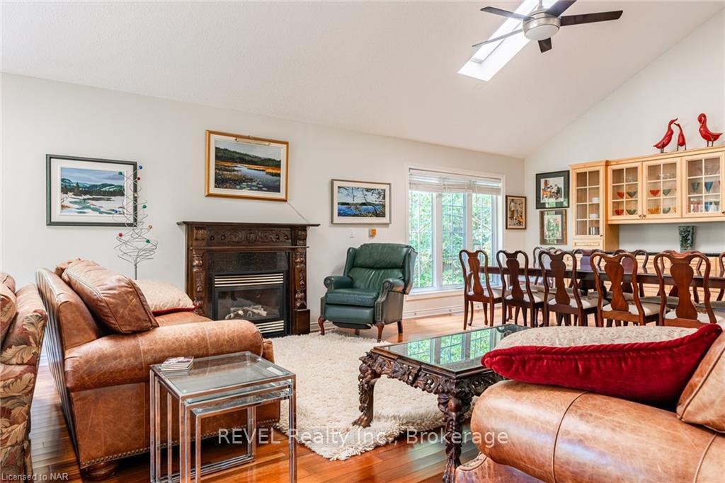 Photo 36 of 10 Watersedge Circle, St. Catharines, Lakeshore — HOMEH