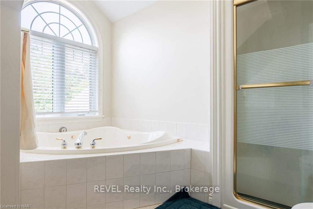 Photo 62 of 10 Watersedge Circle, St. Catharines, Lakeshore — HOMEH