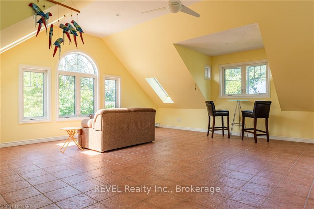 Photo 65 of 10 Watersedge Circle, St. Catharines, Lakeshore — HOMEH