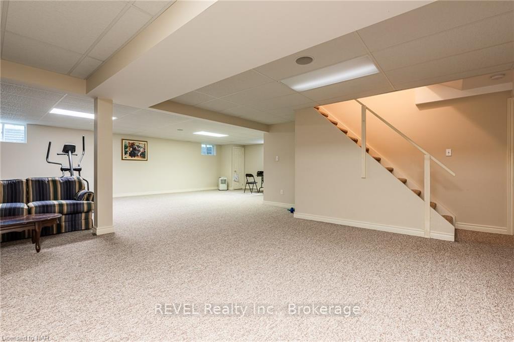 Photo 68 of 10 Watersedge Circle, St. Catharines, Lakeshore — HOMEH