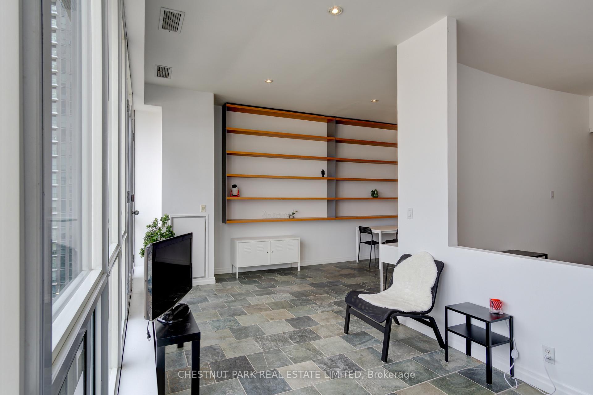 Photo 14 of Unit 806, 797 Don Mills Road, Toronto, Flemingdon Park — HOMEH