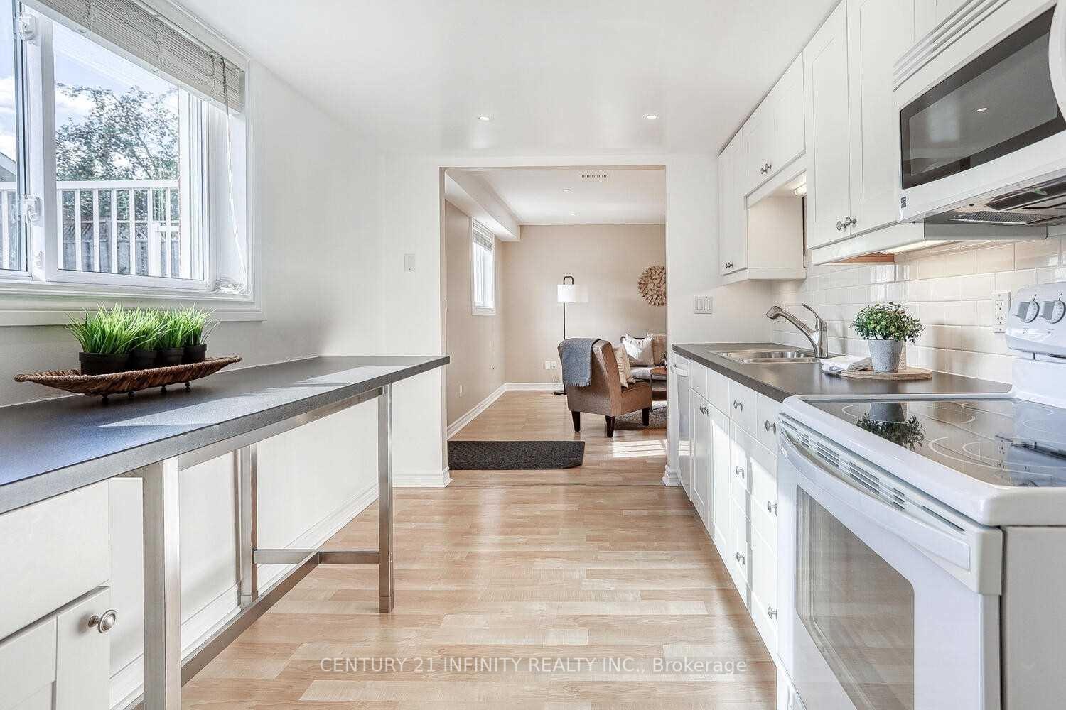 Photo 6 of 66 Birchfield Drive, Clarington, Courtice — HOMEH
