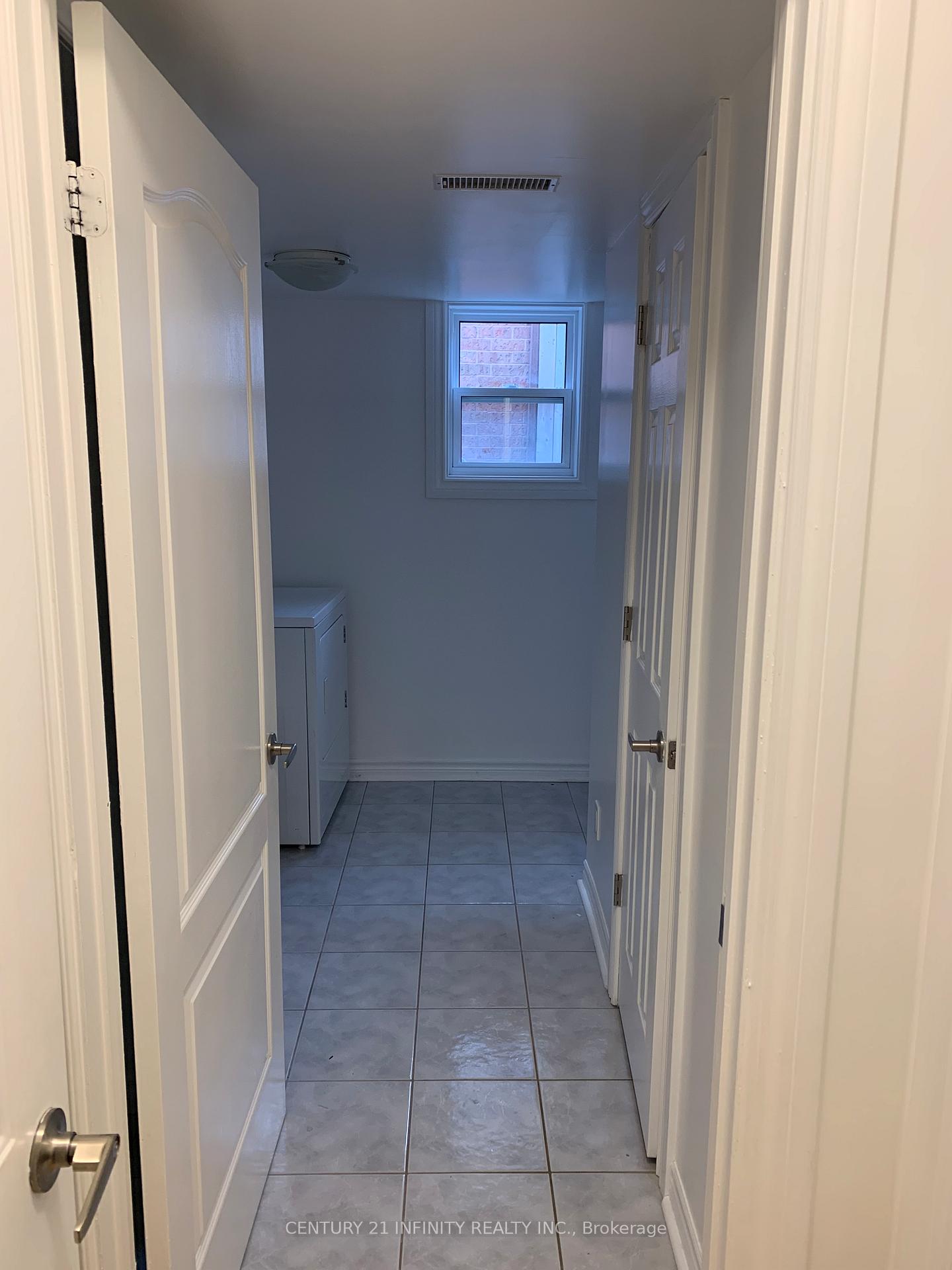 Photo 7 of 66 Birchfield Drive, Clarington, Courtice — HOMEH