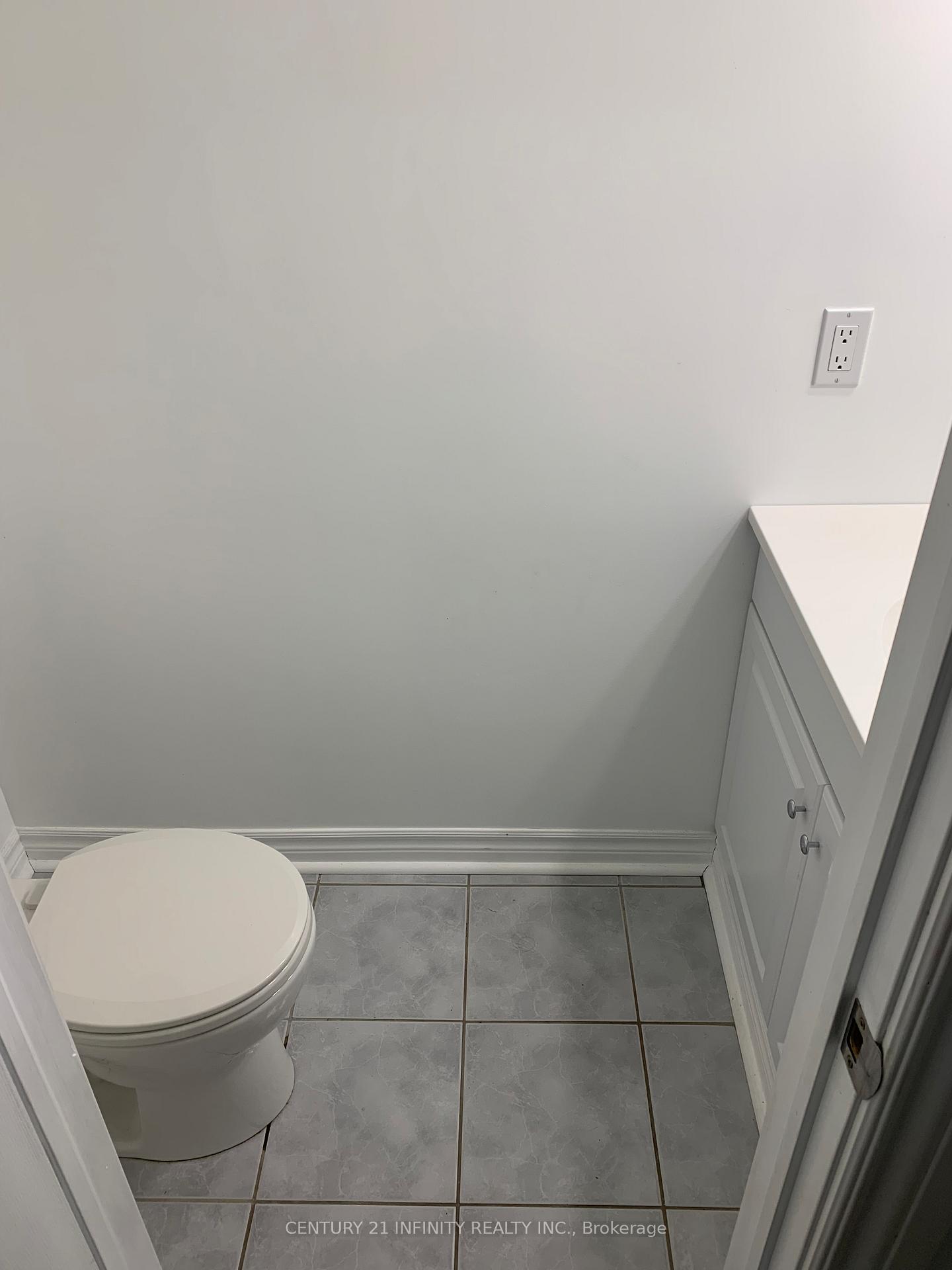 Photo 9 of 66 Birchfield Drive, Clarington, Courtice — HOMEH