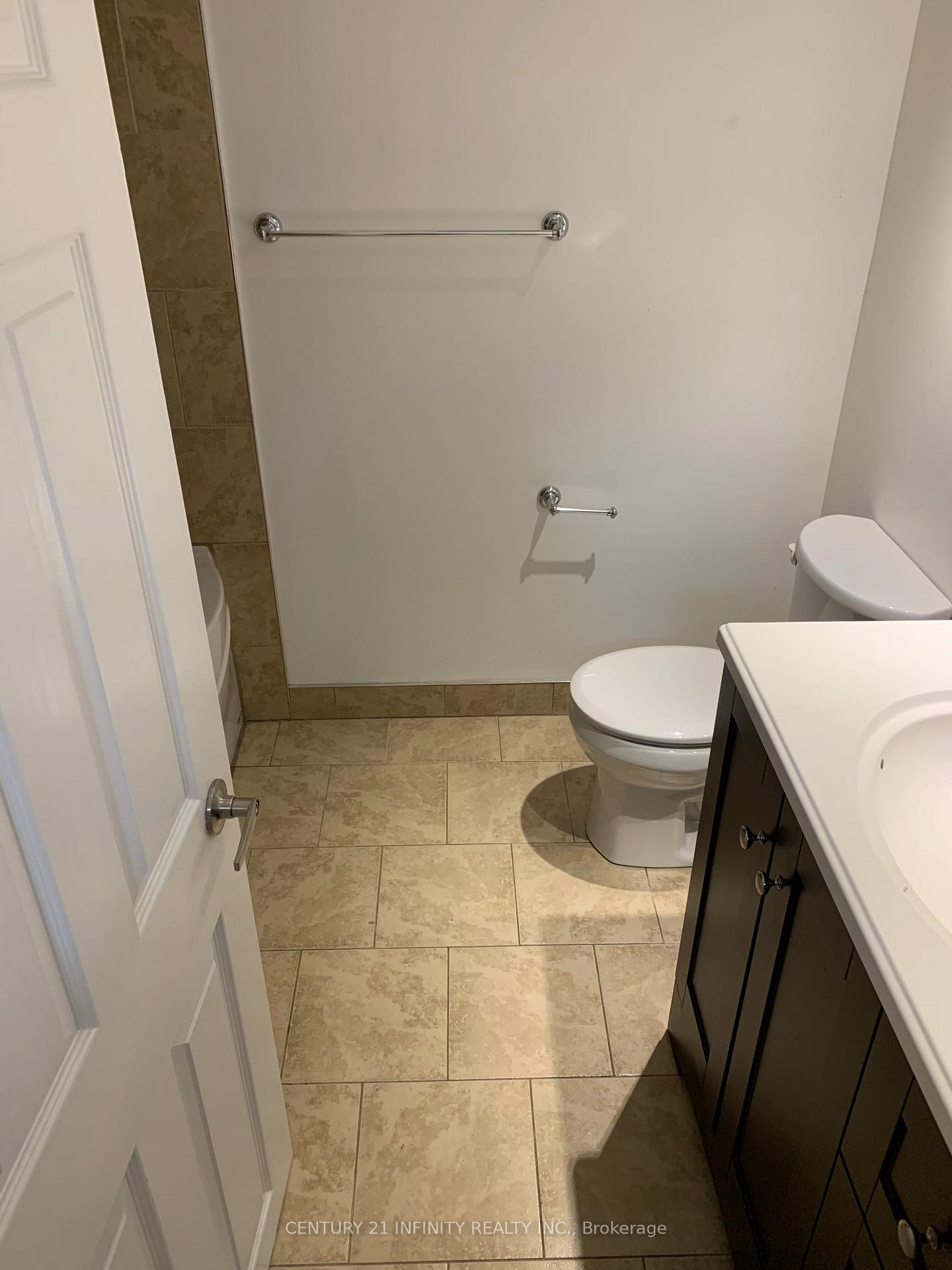 Photo 10 of 66 Birchfield Drive, Clarington, Courtice — HOMEH