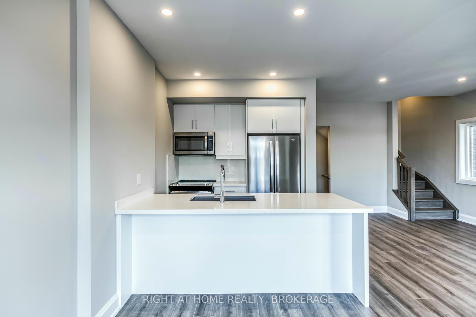 Photo 10 of 20 Fernridge Common, St. Catharines, Carlton/Bunting — HOMEH