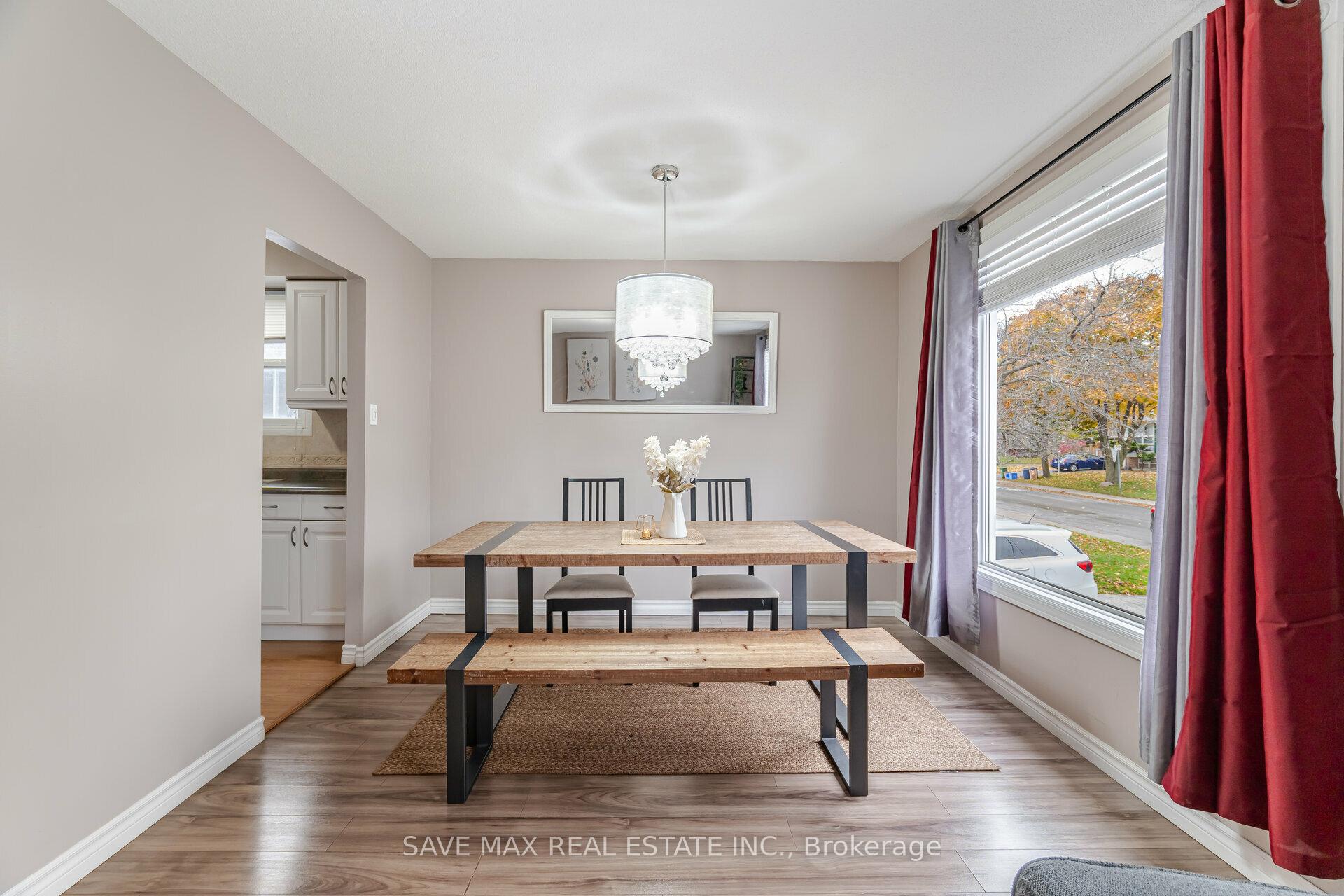 Photo 5 of 193 Wendover Drive, Hamilton, Fessenden — HOMEH