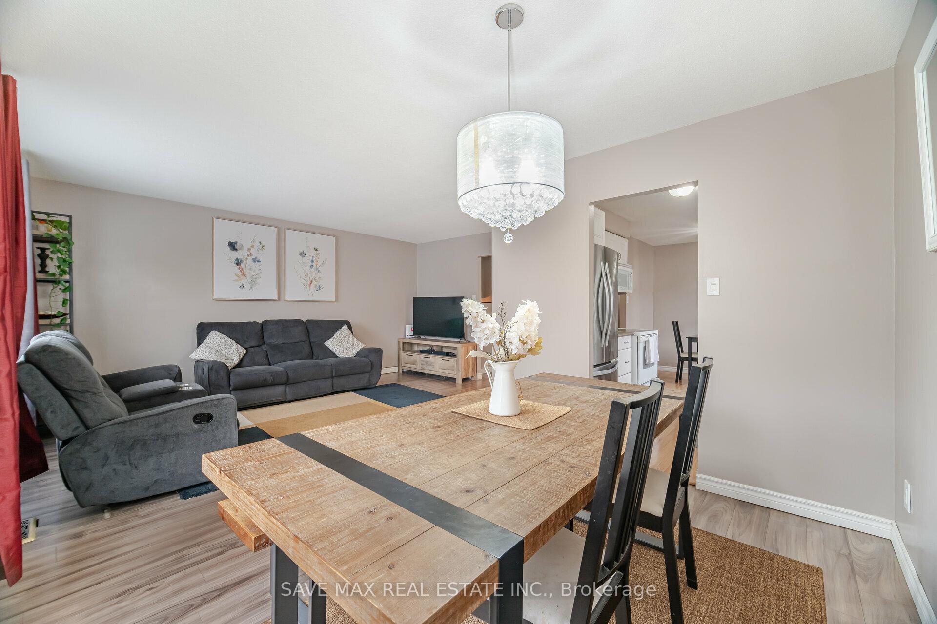 Photo 6 of 193 Wendover Drive, Hamilton, Fessenden — HOMEH