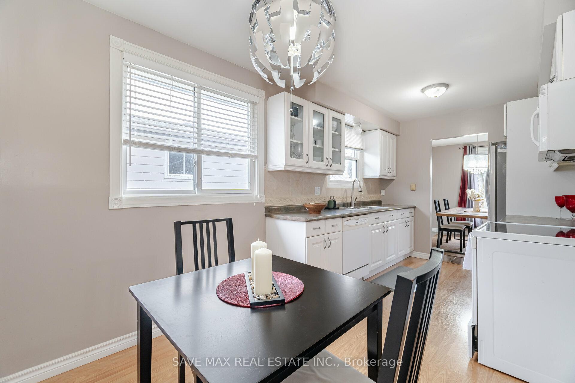 Photo 8 of 193 Wendover Drive, Hamilton, Fessenden — HOMEH