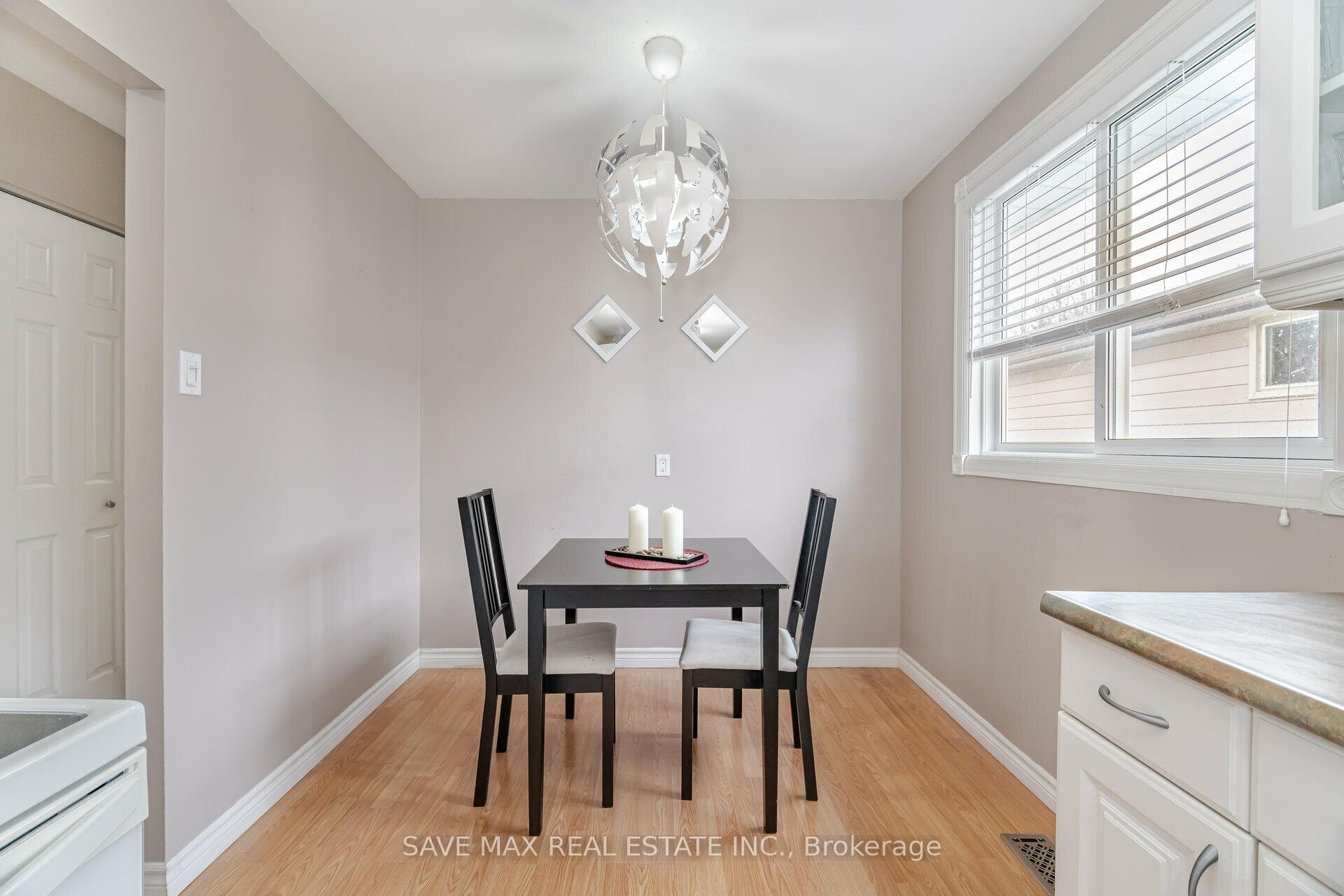 Photo 9 of 193 Wendover Drive, Hamilton, Fessenden — HOMEH