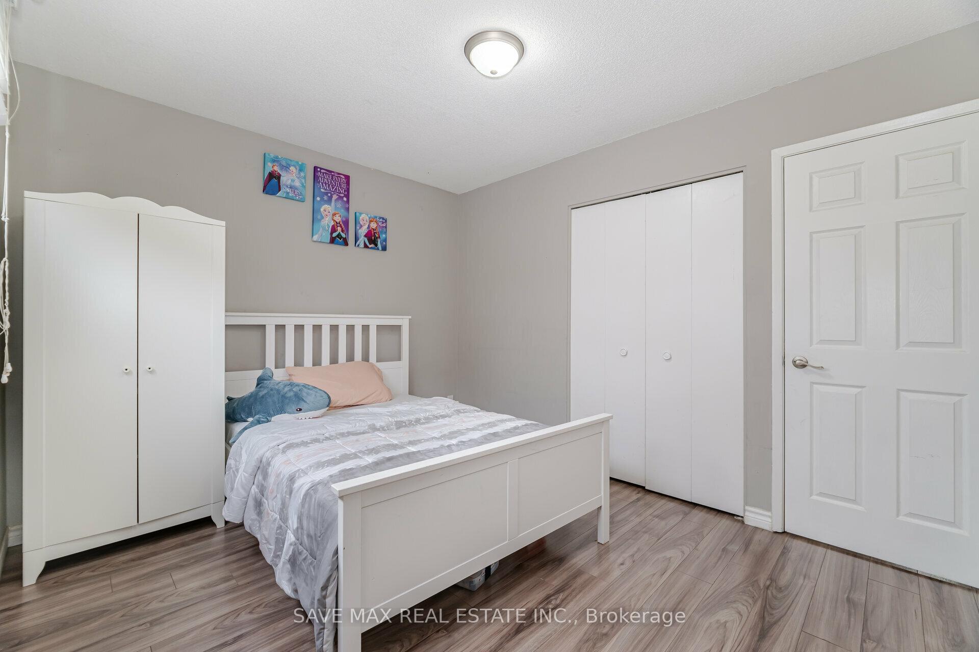 Photo 14 of 193 Wendover Drive, Hamilton, Fessenden — HOMEH