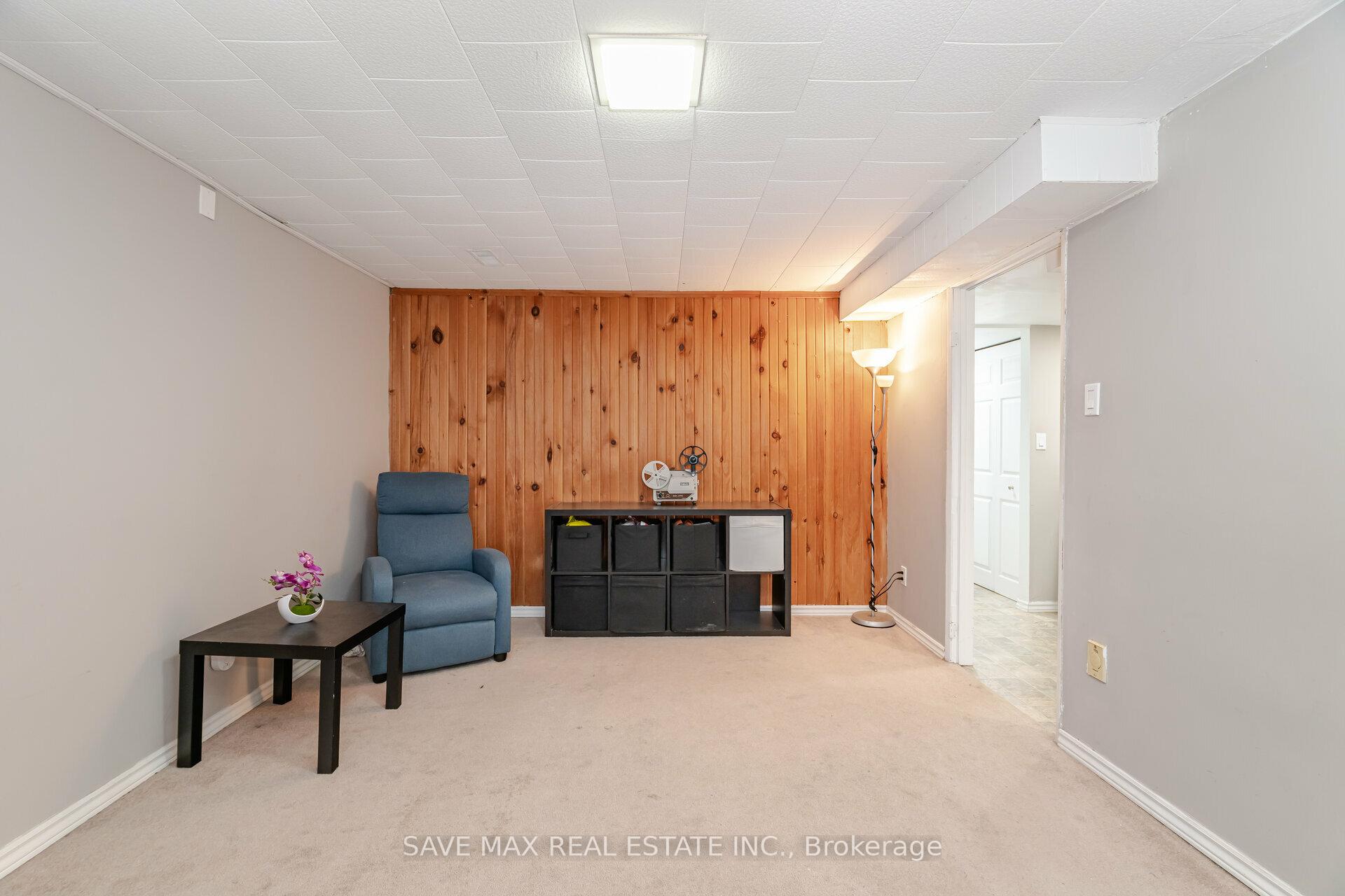 Photo 16 of 193 Wendover Drive, Hamilton, Fessenden — HOMEH