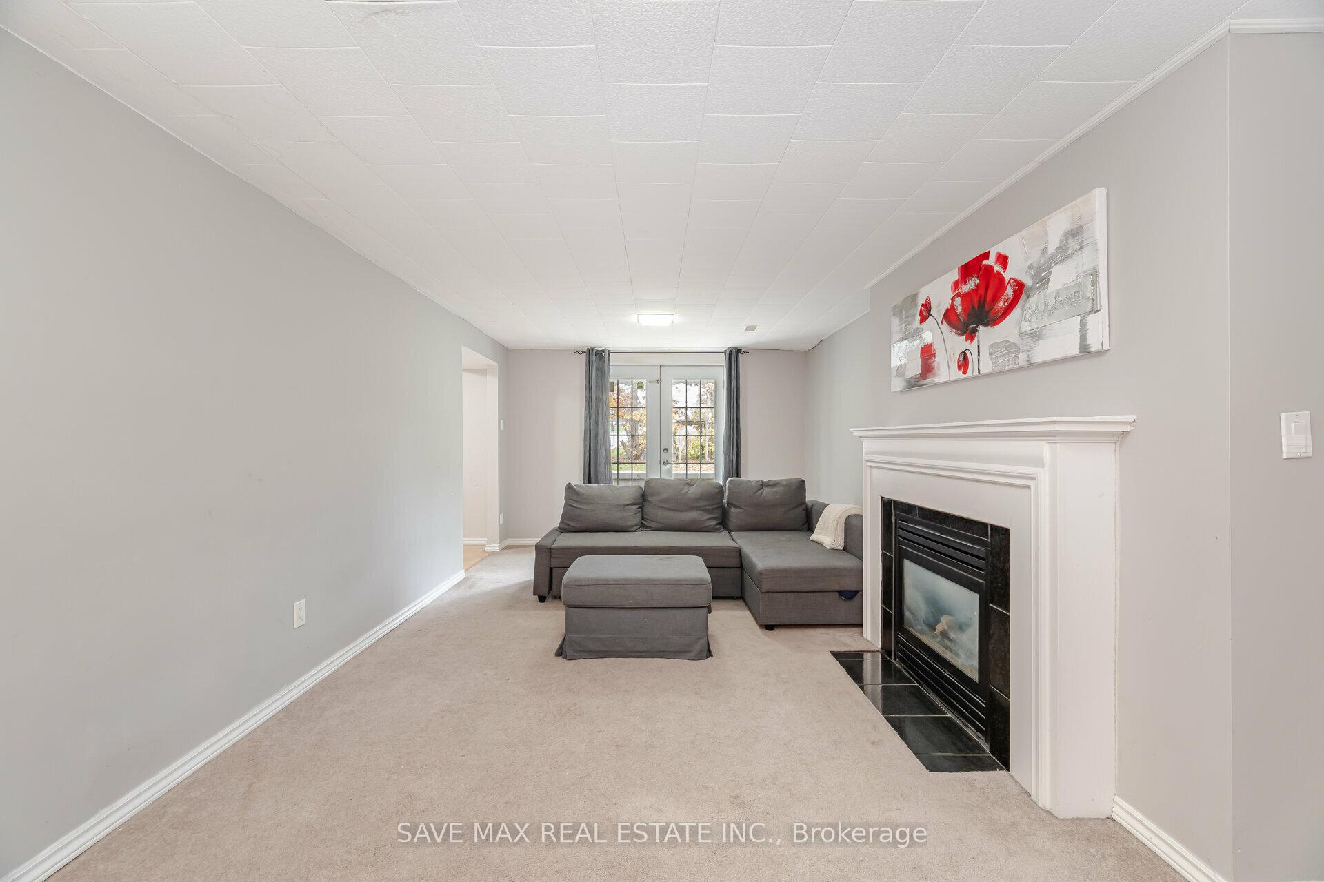 Photo 19 of 193 Wendover Drive, Hamilton, Fessenden — HOMEH