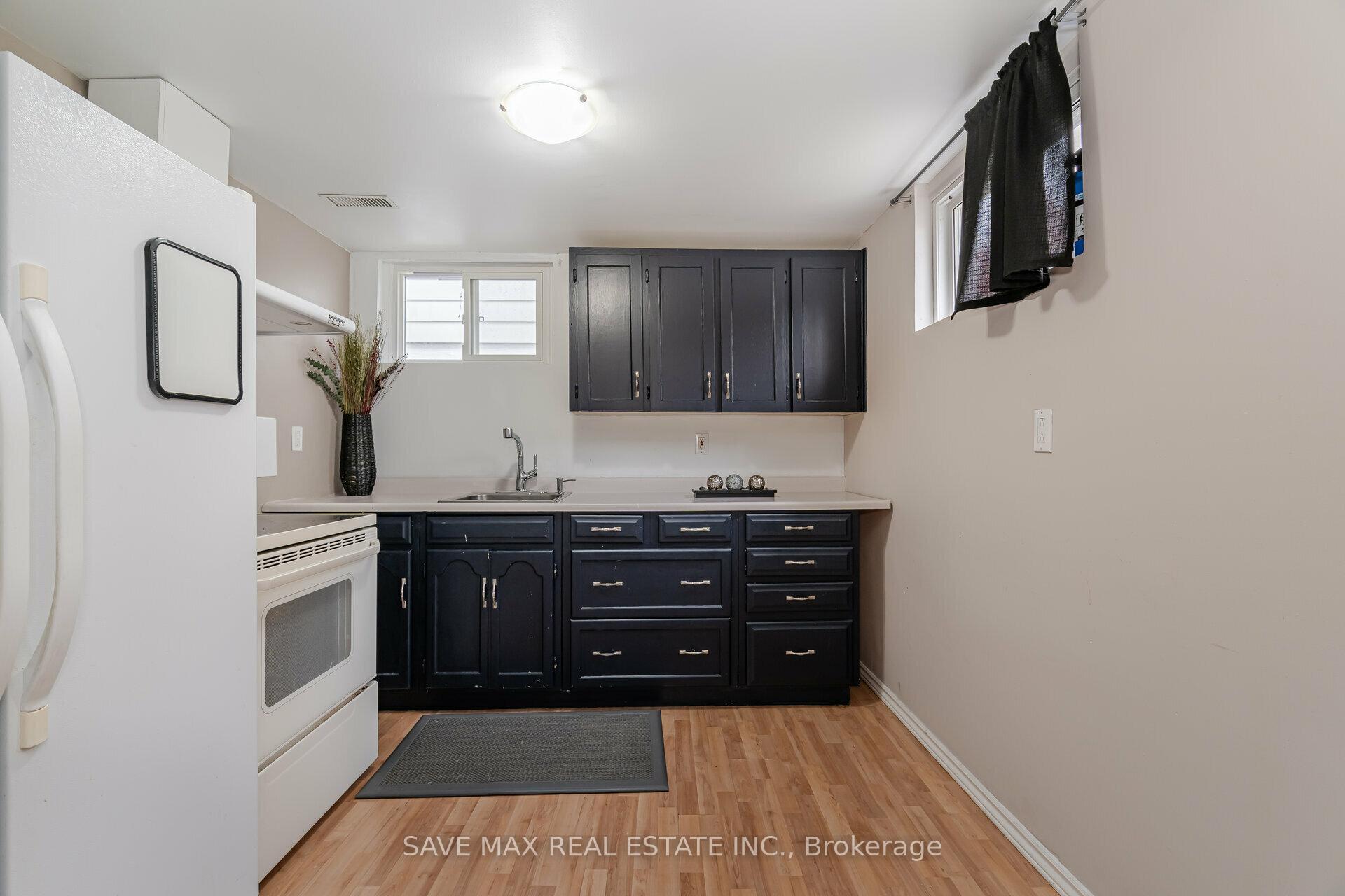 Photo 21 of 193 Wendover Drive, Hamilton, Fessenden — HOMEH