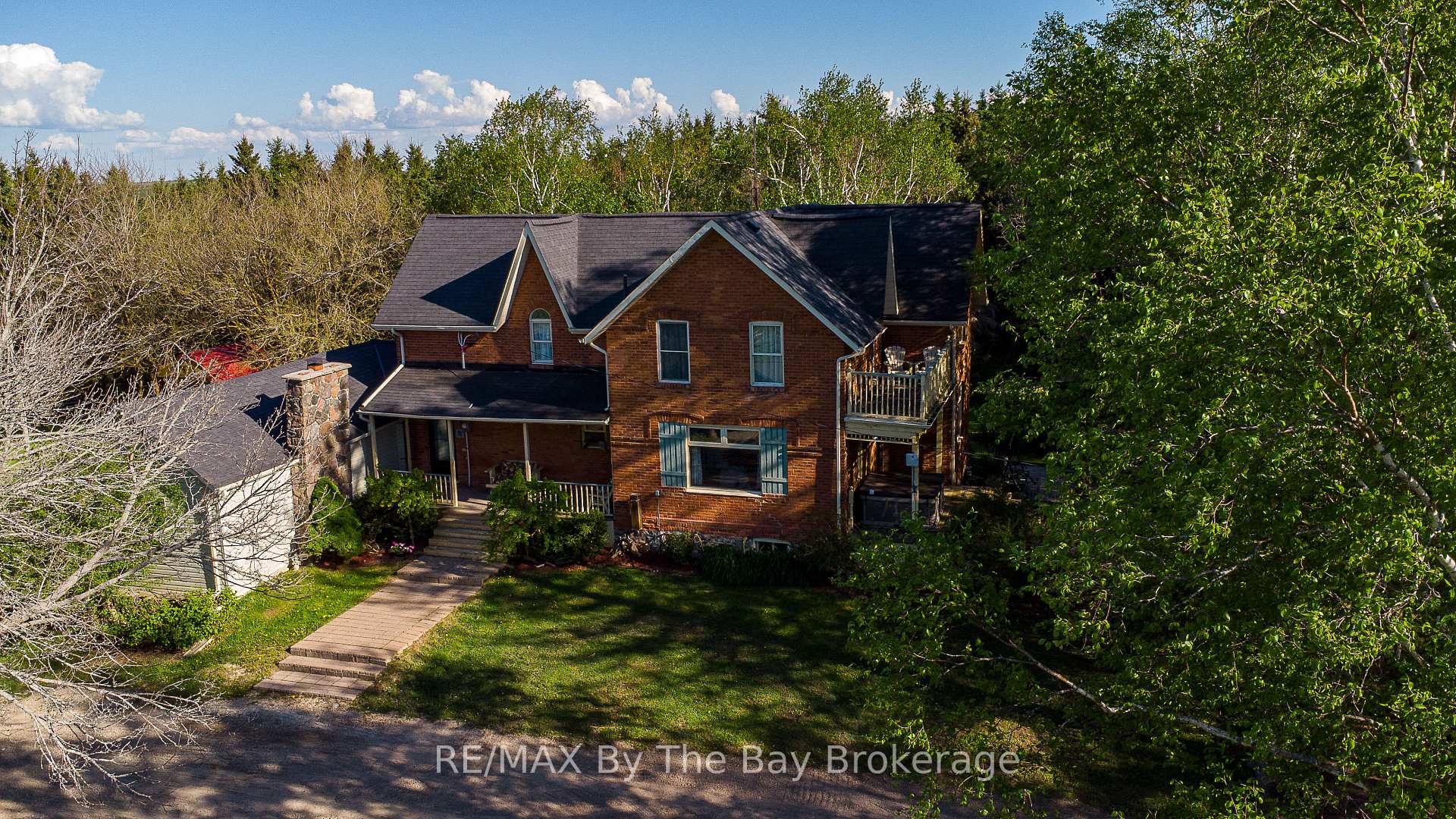 Front of 2553 County 42 Road