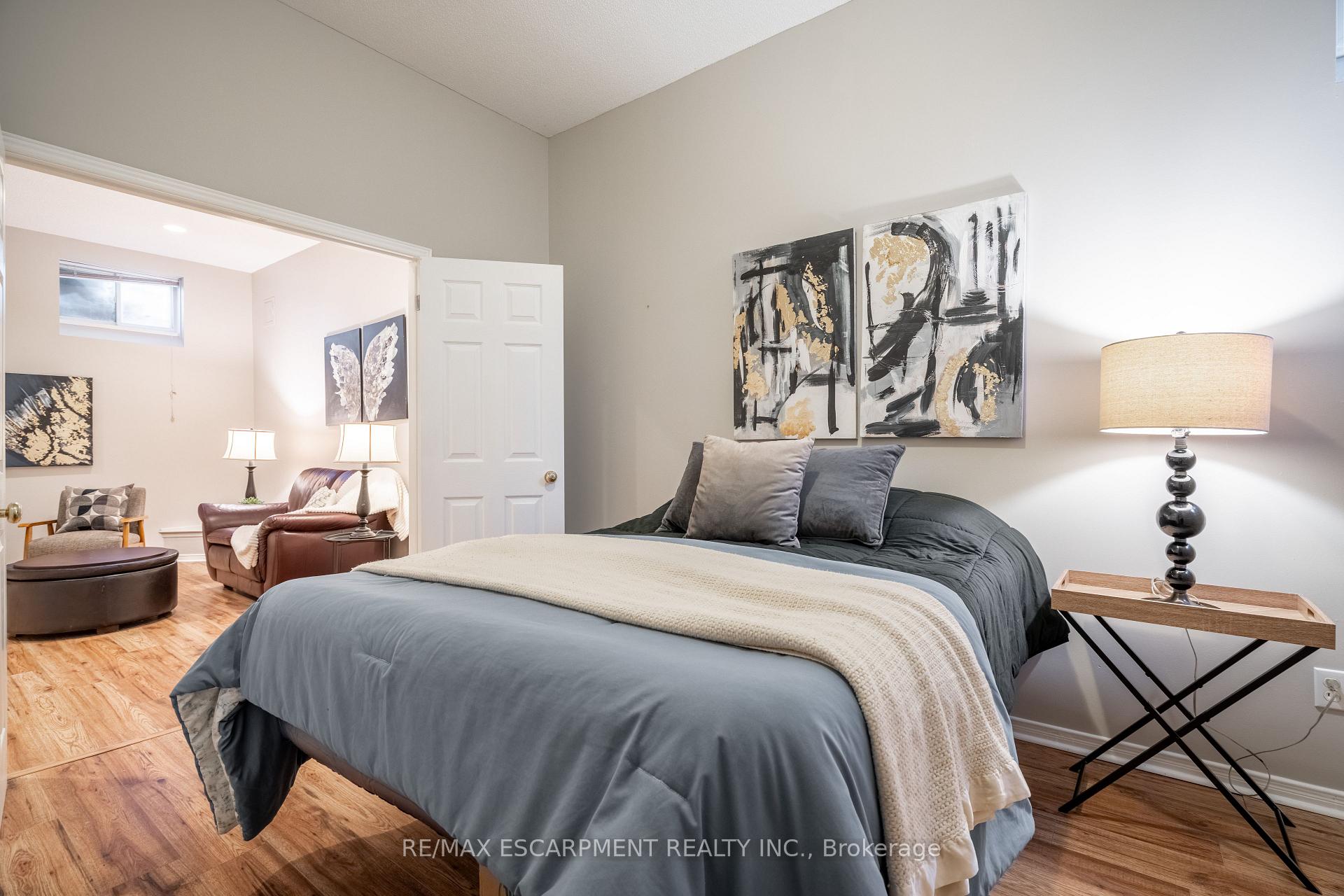 Photo 62 of 128 Riley Street, Hamilton, Waterdown — HOMEH