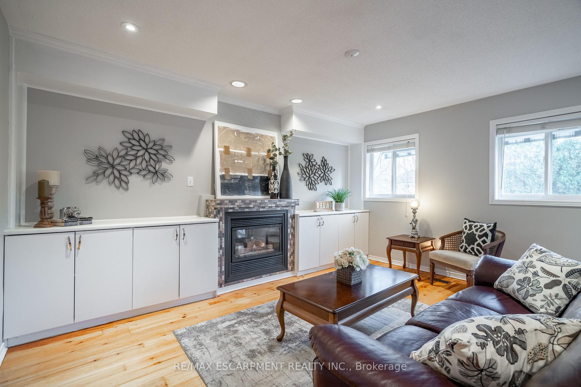 Photo 37 of 128 Riley Street, Hamilton, Waterdown — HOMEH