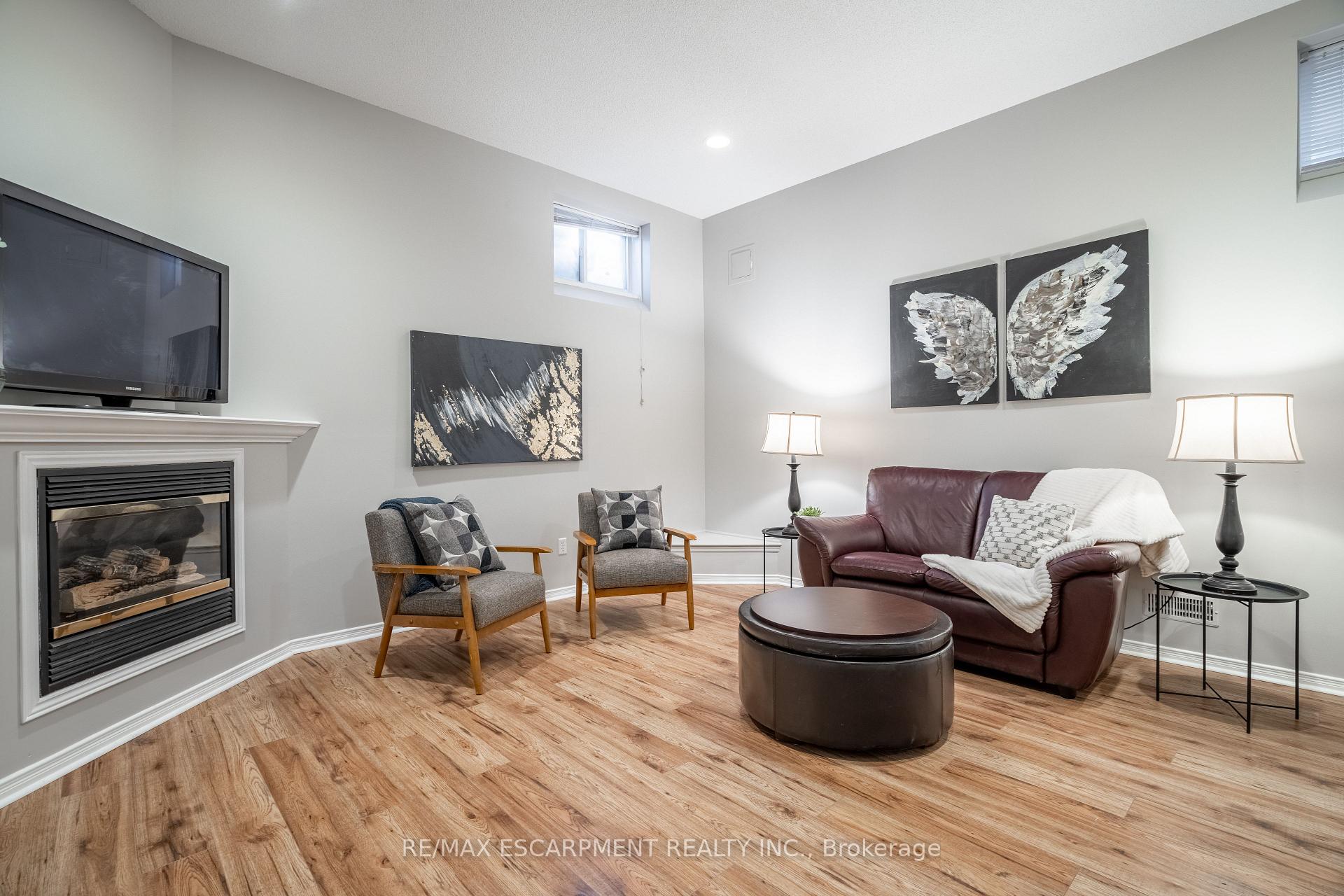 Photo 41 of 128 Riley Street, Hamilton, Waterdown — HOMEH