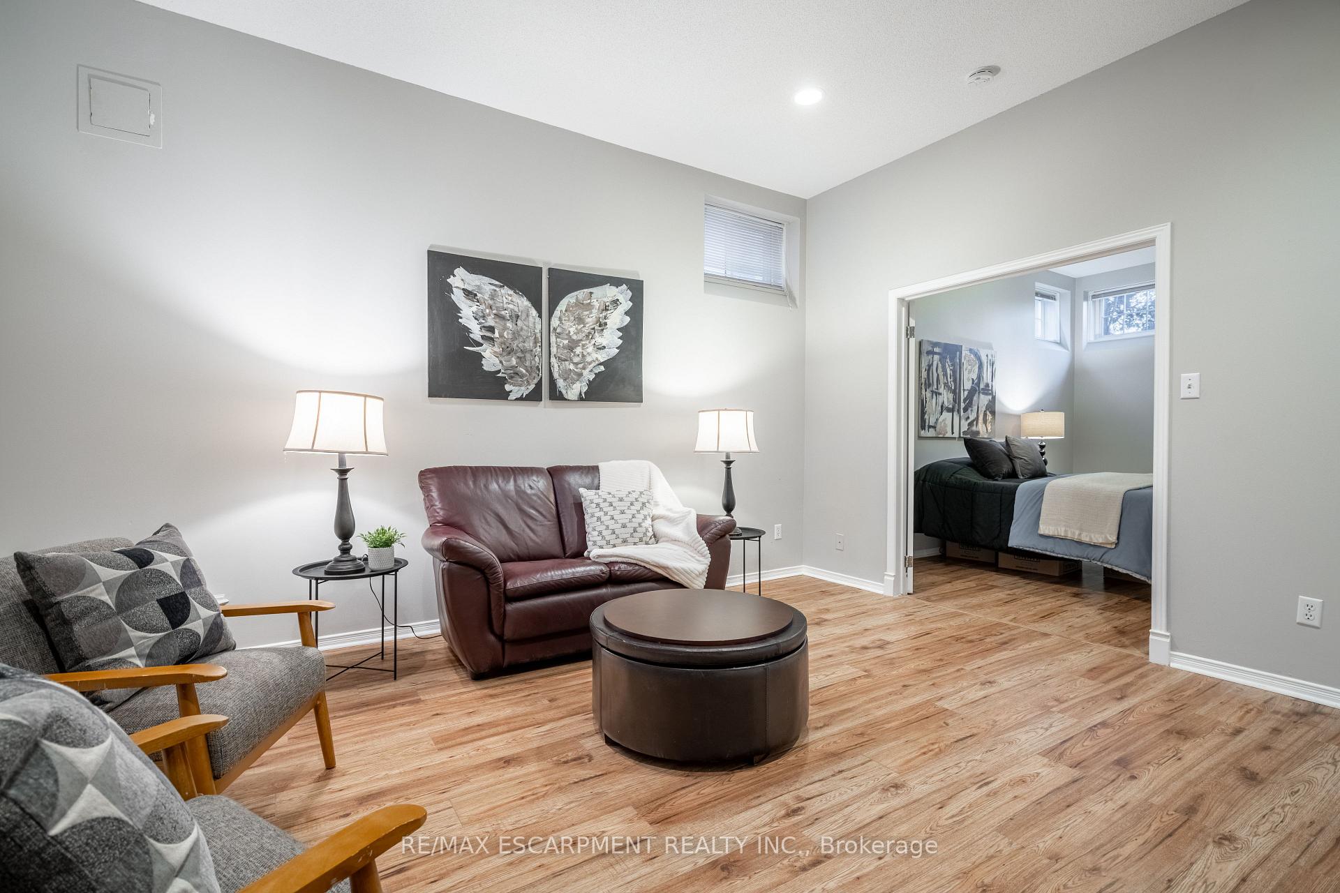 Photo 42 of 128 Riley Street, Hamilton, Waterdown — HOMEH