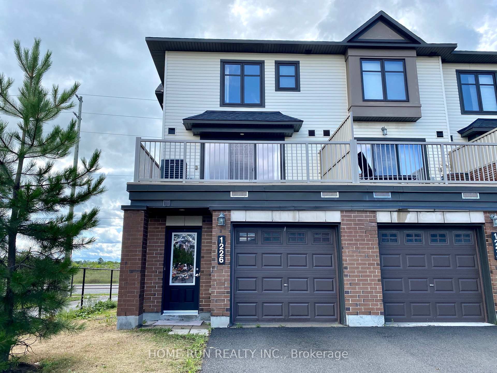 Photo 2 of 1226 Longfields Drive, Ottawa, Barrhaven - Strandherd — HOMEH