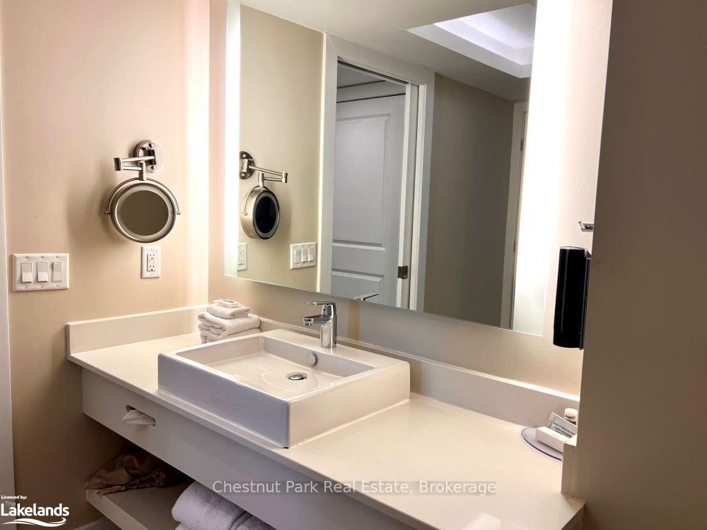 Photo 8 of Unit 5104, 9 Harbour Street E, Collingwood — HOMEH
