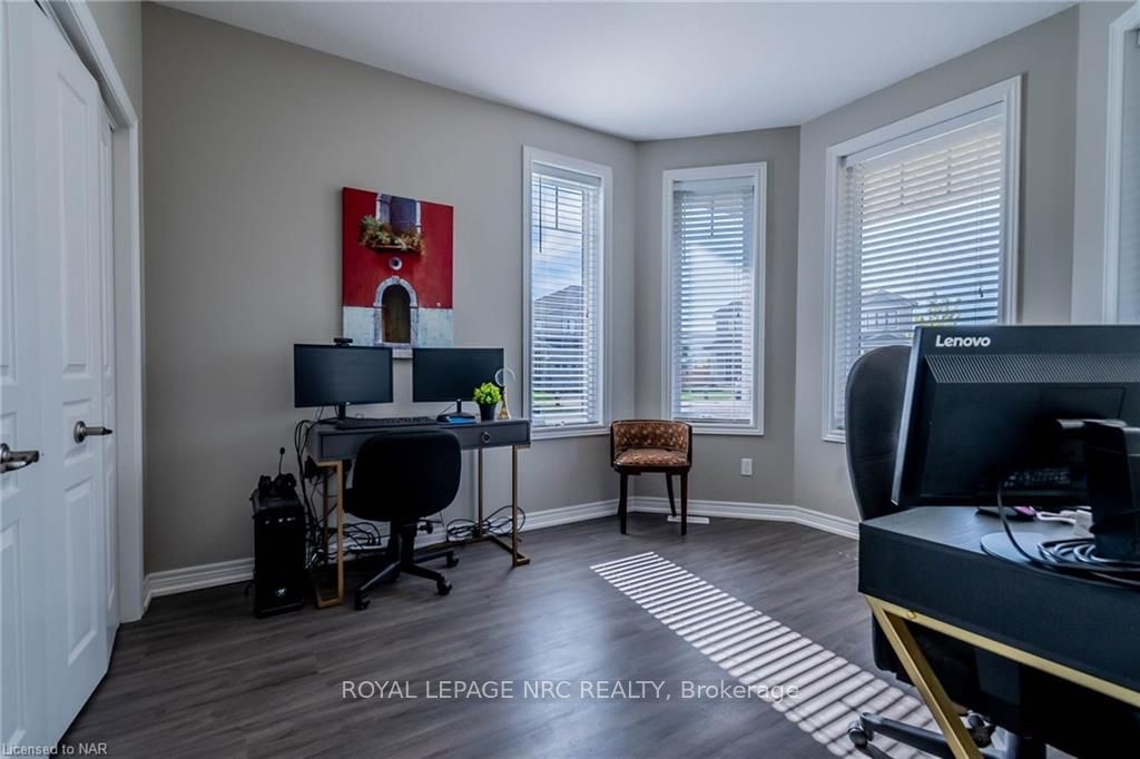 Photo 2 of 14 Ellis Avenue, St. Catharines, Oakdale — HOMEH