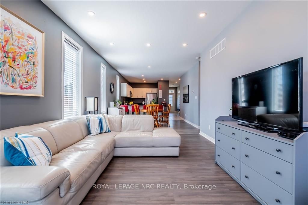 Photo 10 of 14 Ellis Avenue, St. Catharines, Oakdale — HOMEH