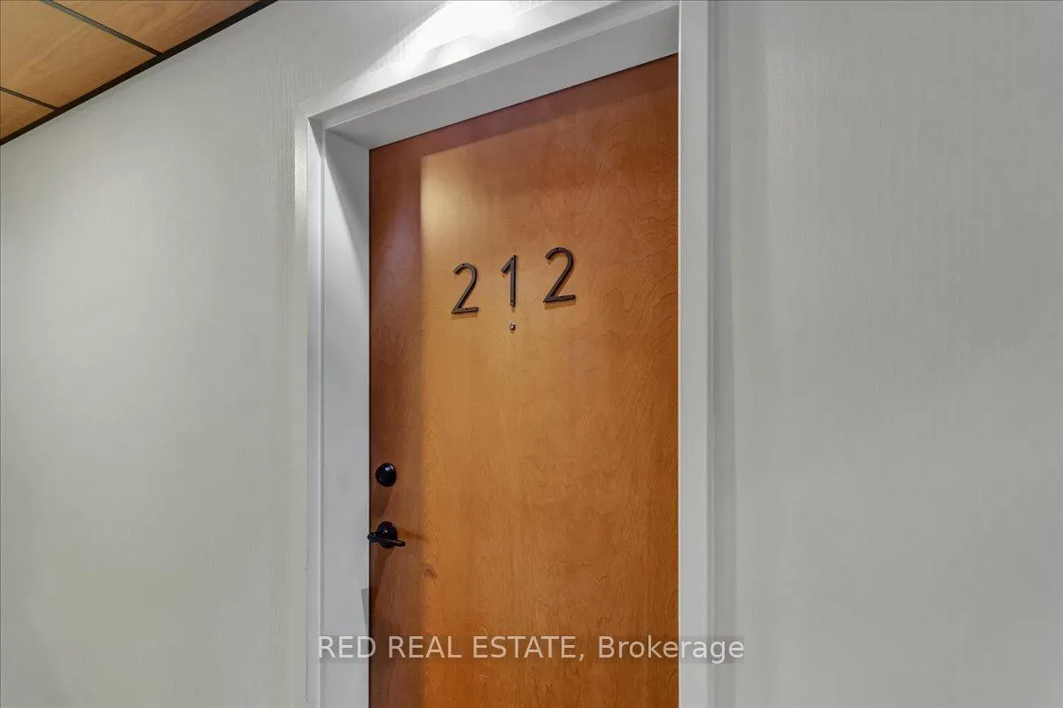 Photo 2 of Unit 212, 720 Yonge Street, Barrie, Painswick North — HOMEH
